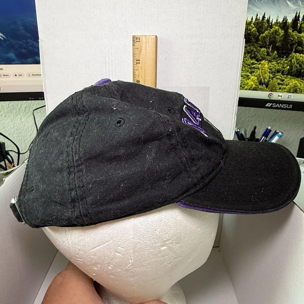 Washington Huskies Black Embroidered Adjustable Youth Kids Hat‎ Cap The Game